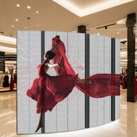 Affiche numérique élégante P3.9 LED transparente couleur pour ascenseurs, signalétique de magasin, centres commerciaux, indice de protection IP43, SDK inclus