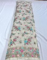Vêtements les plus vendus pour les occasions spéciales de mariage Matériel de robe Broderie en crêpe de soie pure avec perles tissu importé pour le travail à la main