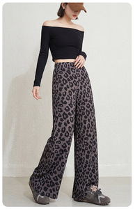Pantalones Plisados Miyake Casuales PY 2026, Estampado de Leopardo Clásico, Cintura Elástica, Pierna Ancha, Ropa Occidental para Mujer - Product Image 4