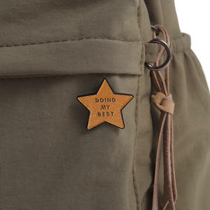 Haciendo <span class=keywords><strong>mi</strong></span> <span class=keywords><strong>mejor</strong></span> estrella esmalte Pin personalizado Color dorado Metal insignia broche mochilas camisa solapa joyería accesorios amigo chico regalos - Product Image 3