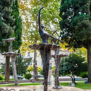 Fontaine d'eau sculptée à la main en bronze OEM, statue de cascade en cuivre moulé antirouille pour parc, place publique, hôtel - Product Image 4