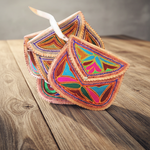 Bolso de Mano Estilo Banjara de KAMARVY, Bordado a Mano Indio, Estilo Gitano, para Mujer, de Tela de Algodón, Moderno, Casual, para Uso Diario - Product Image 3