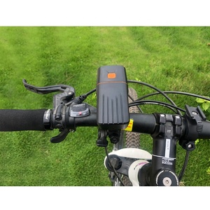 Bike Light Factory's 300lm/500lm USB Recargable <span class=keywords><strong>LED</strong></span> Faro delantero Soporte de rotación de 360 grados Batería para cuadro de bicicleta - Product Image 5