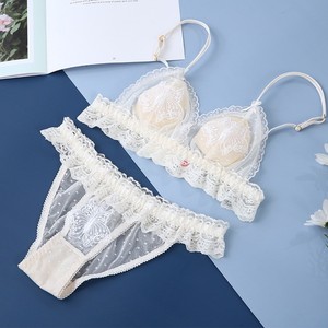Nueva llegada: Conjunto de sujetador femenino dulce y adorable con lencería francesa, bordado de mariposas en encaje y diseño de copa triangular. - Product Image 1