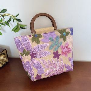 Bolso de mano bordado floral con <span class=keywords><strong>lentejuelas</strong></span> de color <span class=keywords><strong>verde</strong></span> para mujer de gama alta con asa de madera - Product Image 6