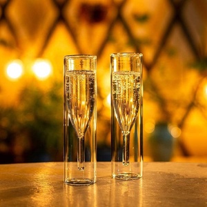 Flûtes à champagne personnalisées à <span class=keywords><strong>double</strong></span> paroi en borosilicate <span class=keywords><strong>Flûte</strong></span> à champagne transparente pour grillage de mariage - Product Image 5