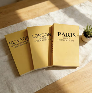 Livre décoratif en faux papier doré mat, double usage : rangement et présentation, ornement artistique pour anniversaire, mariage, maison - Product Image 1