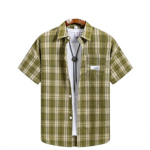 Chemises décontractées coréennes ajustées à boutonnage simple pour hommes, à carreaux, à manches courtes, respirantes, écologiques, séchage rapide, teintes en fil, pour l'été - Product Image 2