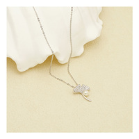 Design gratuito S925 ciondolo foglia di Ginkgo in argento Sterling collana di perle d'acqua dolce da donna gioielli gioielli in argento