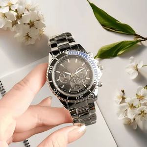 Nuevo reloj de moda a bajo precio para hombre, reloj cronógrafo multifuncional con correa de acero inoxidable, esfera negra, relojes deportivos casuales - Product Image 5