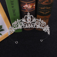 Parure de bijoux de mariée vintage haut de gamme en alliage avec strass étincelants, diadème argenté, colliers à fines chaînes, boucles d'oreilles en cristal goutte d'eau