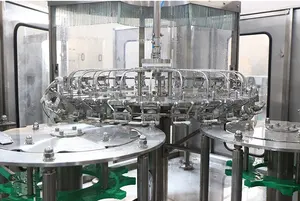 ماكينة أوتوماتيكية لتعبئة زجاجات مياه الشرب النقية PET 3 في 1 لزجاجات 500 مل من المياه النقية المعدنية
