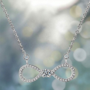 Collar con Colgante de Oro de 14k con Circonita, Diseño Especial para el Día de la Madre, Regalo de Boda o Compromiso para Chicas - Product Image 5