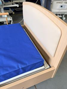 <span class=keywords><strong>Lit</strong></span> électrique en bois massif pour la réadaptation des personnes âgées - Product Image 2