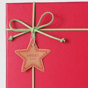 Custom Printing Cardboard Christmas Candy Gift Paper Box Christmas Eve Box with Ribbon Closure for Packaging - Product Image 4