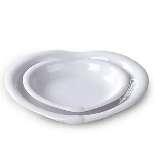 Customized melamine heart-shaped white Christmas dinner plate, whole plate sales plastic plates and bowls