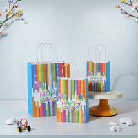 Sacs cadeaux en papier artistique ovales arc-en-ciel à motifs de dessins animés, avec gaufrage, pelliculage mat, doublure en éponge et fermeture magnétique