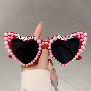 Occhiali da sole a forma di cuore ZHANGUANG 7312, occhiali di lusso con montatura grande e perle, per donne e future spose. - Product Image 3