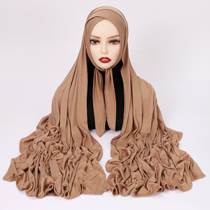 En gros <span class=keywords><strong>De</strong></span> Mode Maldives Malaisie Tudung Dubaï Croix Sangle Avant Musulman Coton <span class=keywords><strong>Jersey</strong></span> Hijab Écharpe Instant Châles - Product Image 2