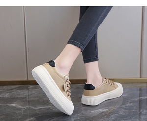 Baskets blanches à semelle souple Cloud Cushion, chaussures plates tendance à semelle épaisse printemps-automne 2026, chaussures décontractées polyvalentes pour étudiants - Product Image 4