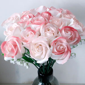 Jabón de <span class=keywords><strong>cabeza</strong></span> de flor grande de tres capas hecho a mano, rosa, Material grueso, efecto de salpicaduras de agua para Navidad, decoración del Día de San Valentín - Product Image 1