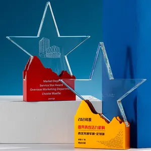 Trofeo di cristallo con stella in metallo all'ingrosso premio in vetro trofeo pentagramma di cristallo personalizzato trasparente creativo per Souvenir premio da competizione