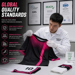 Set Completo Divisa da Calcio per Adulti Personalizzata in Poliestere Traspirante con Scollo a V - Servizio OEM - Product Image 5