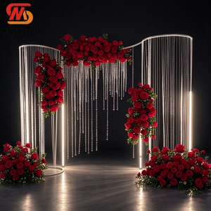 Lustre suspendu en cristal à franges ondulées, effet drapé, de qualité supérieure, pour la décoration lumineuse des lieux de mariage - Product Image 1