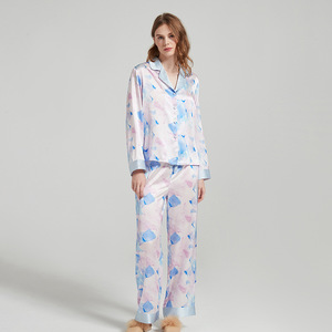Pijama de seda manga larga estampado acuarela diseño personalizado conjunto Paj satén para mujer - Product Image 6