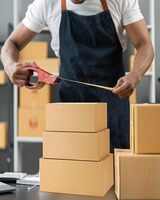 Petites boîtes d'expédition en carton ondulé brun - Boîtes pour l'emballage - Petites entreprises - Envoi postal