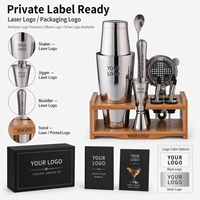 Set Shaker Koktail Boston Baja Tahan Karat Dengan Dudukan Bambu Logo Kustom Peralatan Pencampur Bartender Profesional Perlengkapan Hadiah untuk Bar Rumah