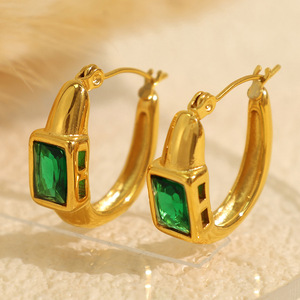 ต่างหูแบบห่วง ชุบทอง เหล็กไทเทเนียม ประดับเพทายสีเขียว ดีไซน์ทรงเรขาคณิต ใส่ได้ทุกวัน - Product Image 3