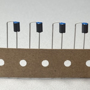 Hạt <span class=keywords><strong>Ferrite</strong></span> để chèn tự động vào bảng PC, Lõi <span class=keywords><strong>ferrite</strong></span> mềm ức chế tần số cao - Product Image 1