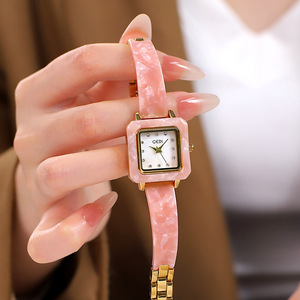 Reloj de Pulsera de Cuarzo para Mujer, Moderno, de Lujo Ligero, Exquisito, de Alta Gama, Elegante, Estilo Vintage - Product Image 4