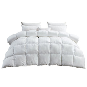 Couette en pur coton, chaude, jacquard, matelassée, rayée, garnie <span class=keywords><strong>de</strong></span> fibres thermiques, toutes saisons, vente en gros, literie - Product Image 1