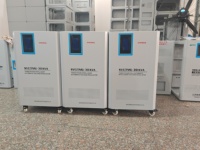 Stabilisateur de tension intelligent triphasé TNS-20KVA /30KVA/25KVA, vente directe d'usine, pour usine/bureau/hôtel