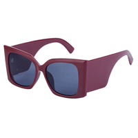 Partagas personnalisé Logo oeil de chat surdimensionné cadre UV400 lunettes de soleil blanc léger à la mode en gros pour les femmes