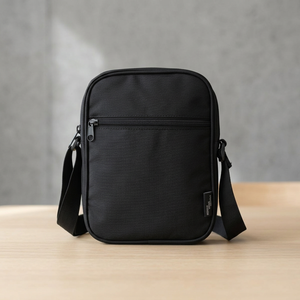 Bolso de Hombro Unbranded de 2L, Ecológico, en Material Reciclado, Certificado GRS, Modelo 130053-6 - Product Image 3