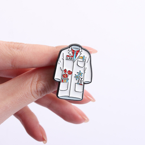 Broche en émail de style esthétique de laboratoire, romantique et scientifique, motif blouse de laboratoire, fleur et tube à essai, badge de revers, vente en gros - Product Image 4
