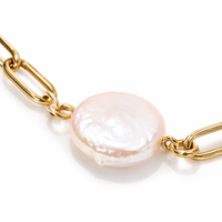Vente en gros de bijoux : Bracelets en acier inoxydable plaqué or 18 carats avec perles d'eau douce irrégulières et fermoir épingle, vente en gros de bijoux