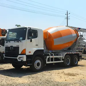 Goede Kwaliteit Bouw Gebruikt Zoomlion Hino 700 Vrachtwagen Gemonteerd Gebruikt Betonmixer Vrachtwagens Te Koop