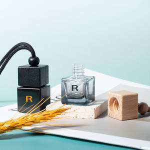 Lege flesje vierkant houten deksel hangend 8 ml gradiënt zwart blauw transparant parfum glazen auto luchtverfrisser diffuser fles met ventilatieklem - Product Image 4