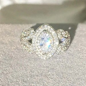 Anello con Cristallo a Forma di Farfalla e Fiore per Donne, Elegante Accessorio Floreale per Uso Quotidiano e Feste - Product Image 6