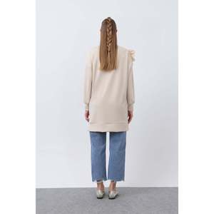 เสื้อคลุมสตรีแต่งระบายที่ไหล่และขอบลูกไม้ - 10628TNK - สีเบจทราย - Product Image 4