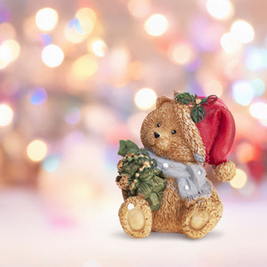 Figurine d'ours en peluche de Noël en polyuréthane, mignonne et parfaite pour la décoration de l'arbre, les présentations de fêtes et la décoration festive de la maison - Product Image 5