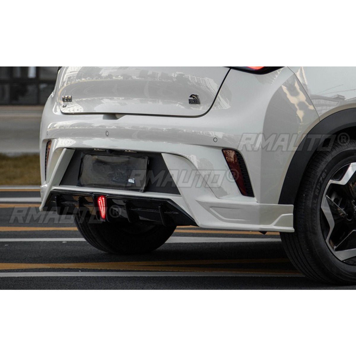 Lèvre arrière menant les feux de navigation noir mat