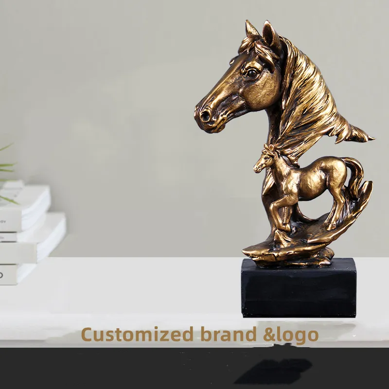 Estátua de cavalo duplo da resina da cor dourada, design moderno estilo europeu para decoração de casa, animais dourados