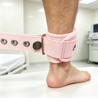 Ensemble de menottes souples pour la fixation des membres, pour patients agités en milieu hospitalier, attaches pour poignets et chevilles avec sangles à verrous magnétiques à dégagement rapide