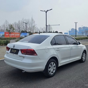 Exportation vers l'Afrique : Volkswagen <span class=keywords><strong>Santana</strong></span> 1.6L Manuelle <span class=keywords><strong>d</strong></span>'<span class=keywords><strong>occasion</strong></span> 2014, Essence, Conduite à Gauche, Économe en Carburant, Faible Taux de <span class=keywords><strong>D</strong></span>éfaillance - Product Image 4