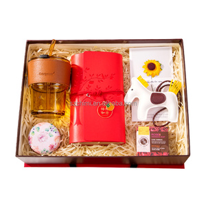 Nuevo Regalo <span class=keywords><strong>para</strong></span> el Verano, Botella <span class=keywords><strong>de</strong></span> Vidrio / <span class=keywords><strong>Cuaderno</strong></span> / Jabón <span class=keywords><strong>de</strong></span> Rosas / Perfumado / <span class=keywords><strong>Cuaderno</strong></span> con Colgante <span class=keywords><strong>de</strong></span> Pony, Set <span class=keywords><strong>de</strong></span> Regalo, Recuerdos <span class=keywords><strong>de</strong></span> Boda - Product Image 1